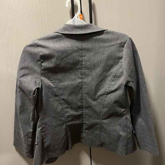 Medium grey light blazer. - Picture 2 of 2